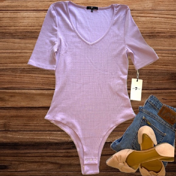 7 For All Mankind ✨HP✨🆕 | 💐Ribbed V-neck Half Sleeve Bodysuit in Light Lilac. - Picture 2 of 10